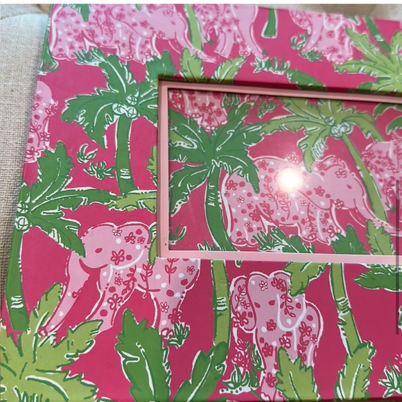 Lilly Pulitzer Photo Frame, Mug, and Travel Tag - Picture 2 of 7